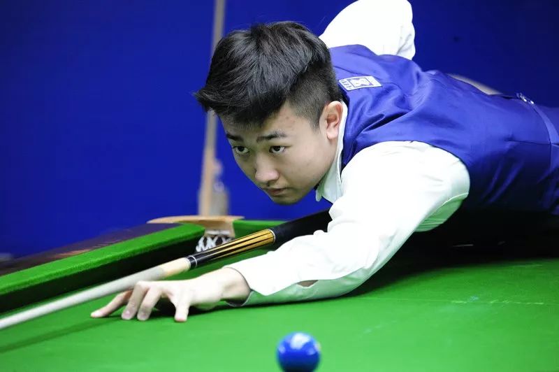 次在年末季 次在年末季