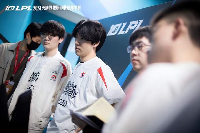 同比跃升约 同比跃升约